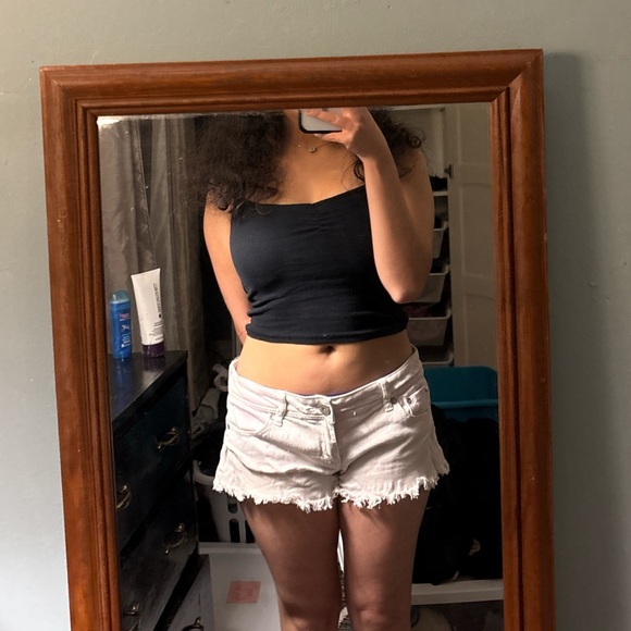 Almost Famous White Denim Shorts - Picture 1 of 2